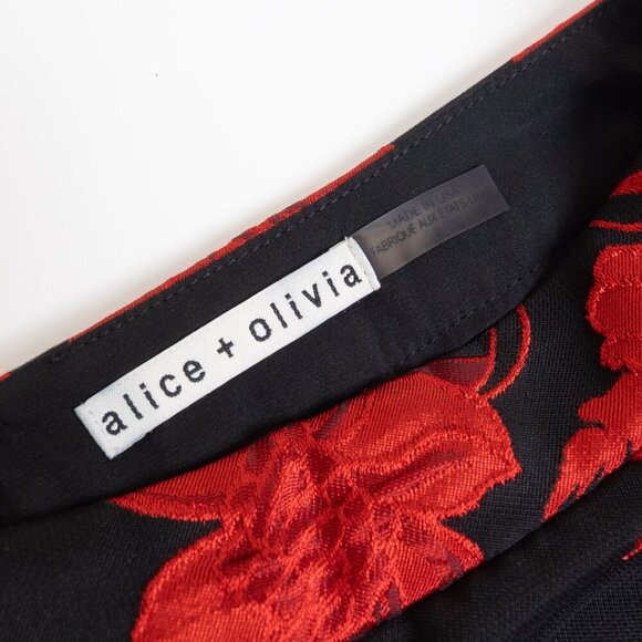 Alice + Olivia Red Floral Jacquard Paisley Shorts Size 2 Made in USA - Picture 7 of 11